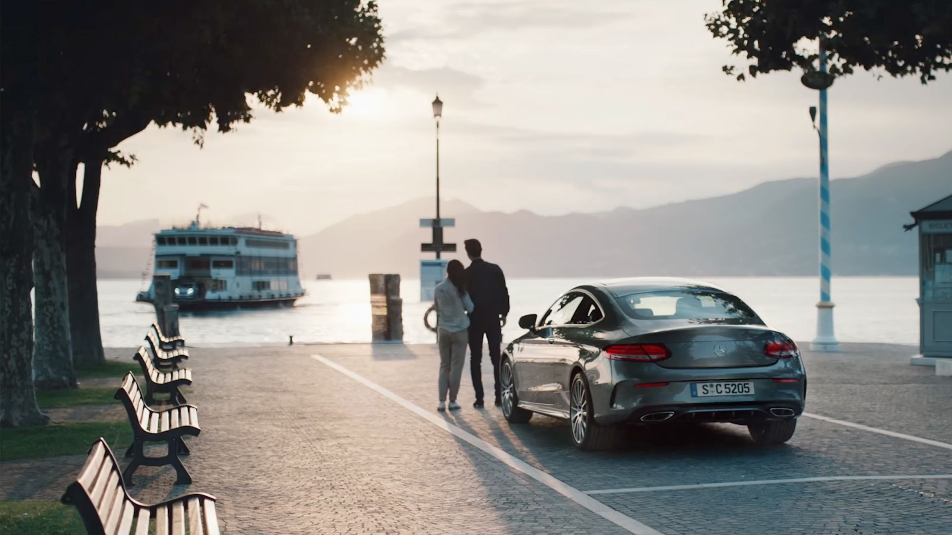 Trailer - Mercedes Benz C-Class Coupé